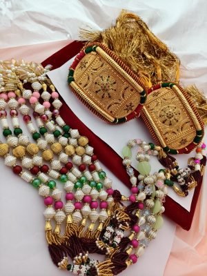 Bajuband with moti loom