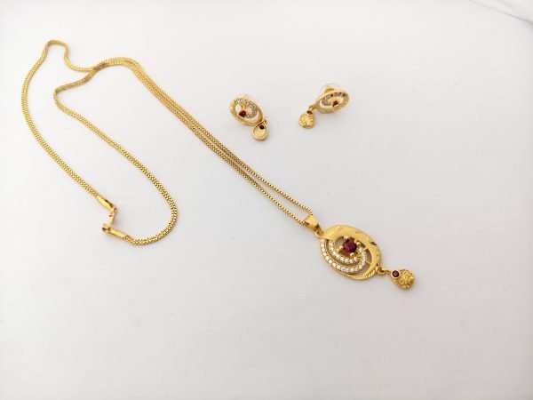 Pendant With Chain
